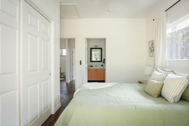 27-414 Old Mamalahoa Hwy, Papaikou, HI 96781 - bedroom featuring dark wood-style floors
