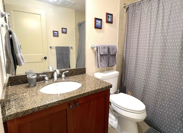 69-1033 Nawahine Pl Unit 10F, Waikoloa, HI 96738 - bathroom featuring toilet, vanity, and curtained shower