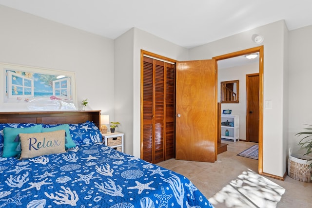bedroom featuring a closet