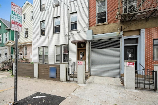 73 Laidlaw Ave, Jersey City, NJ 07306 - view of property with fence