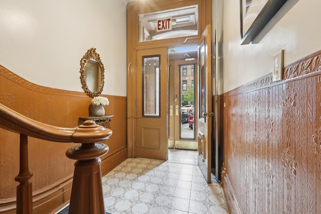 914 Washington St, Hoboken, NJ 07030 - foyer entrance featuring wainscoting