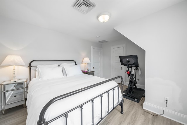 33 Duer Pl, Weehawken, NJ 07086 - bedroom featuring light wood-style flooring and baseboards