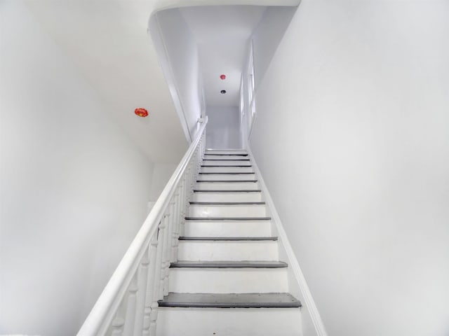 33 Duer Pl, Weehawken, NJ 07086 - view of stairway