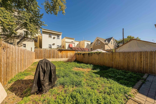 418 7th St, Union City, NJ 07087 - view of yard featuring a residential view
