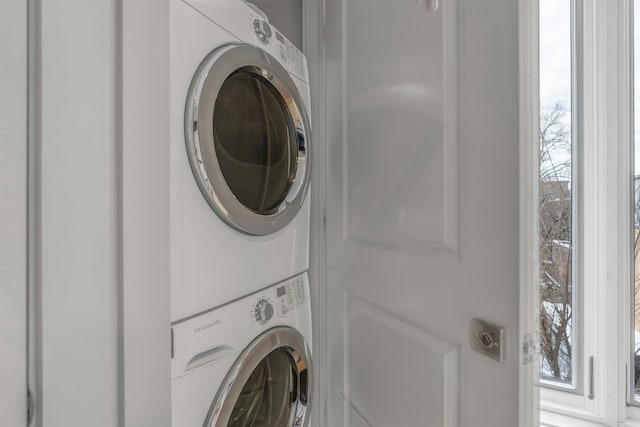 157 8th St, Hoboken, NJ 07030 - laundry room featuring stacked washer / dryer