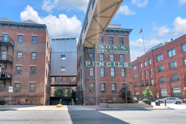 187 Wayne St Unit 106C, Jersey City, NJ 07302 - view of apartment building / complex