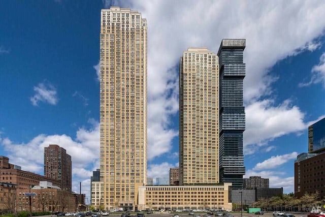 88 Morgan St Unit 2601, Jersey City, NJ 07302 - skyline view
