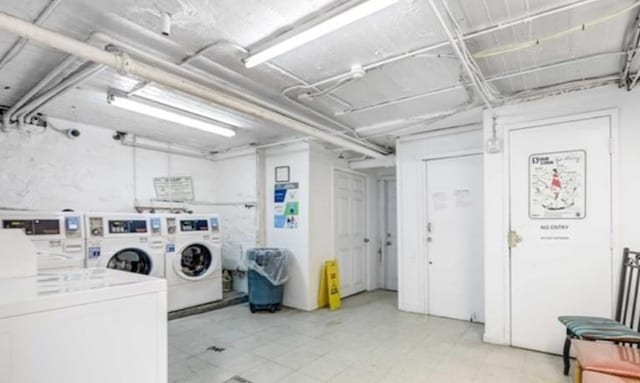 laundry room featuring washer and dryer