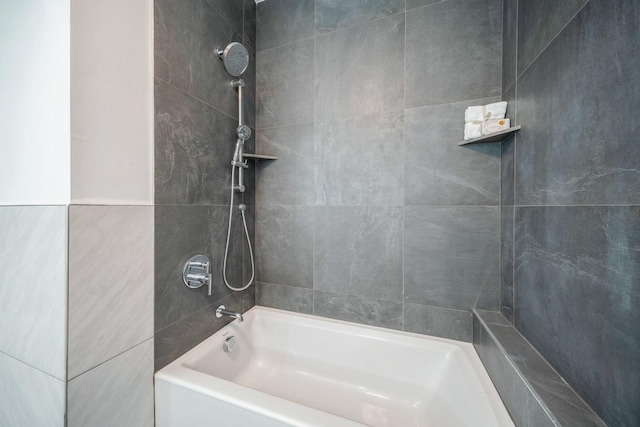 bathroom featuring shower / tub combination