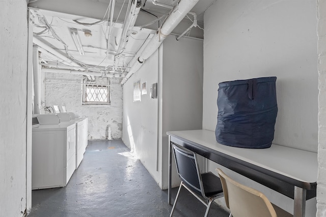 laundry area featuring washer and clothes dryer