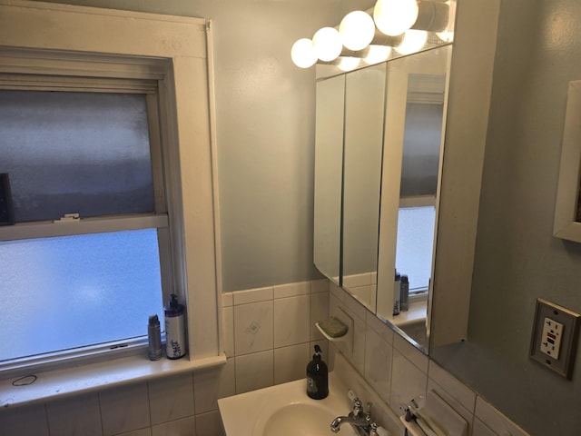 4524 Smith Ave, North Bergen, NJ 07047 - bathroom with a sink