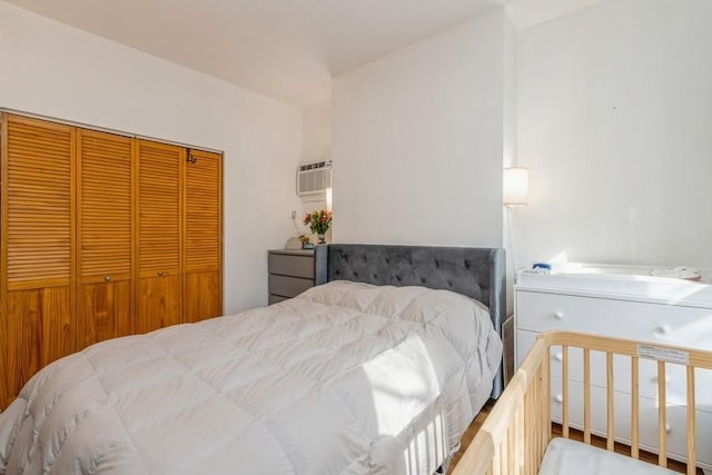 bedroom featuring a closet