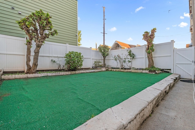 388 Kennedy Blvd, Bayonne, NJ 07002 - view of yard featuring a gate