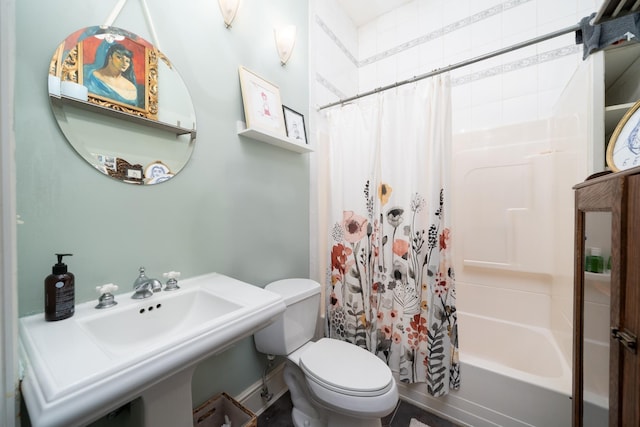 661 Jersey Ave Unit 2, Jersey City, NJ 07302 - full bathroom featuring toilet, shower / bathtub combination with curtain, and a sink