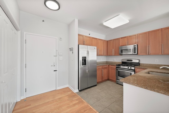 Listing photo 2 for 4 Constellation Pl Unit 407, Jersey City NJ 07305