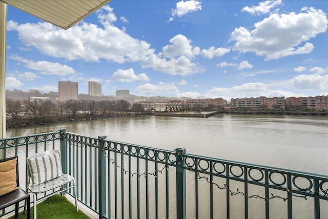 252 The Promenade Unit 252, Edgewater, NJ 07020 - balcony with a water view and a view of city