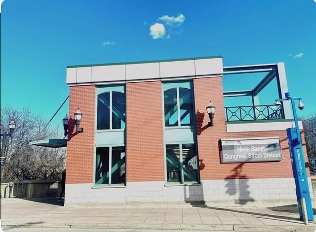 300 Paterson Plank Rd, Jersey City, NJ 07307 - exterior space with a balcony