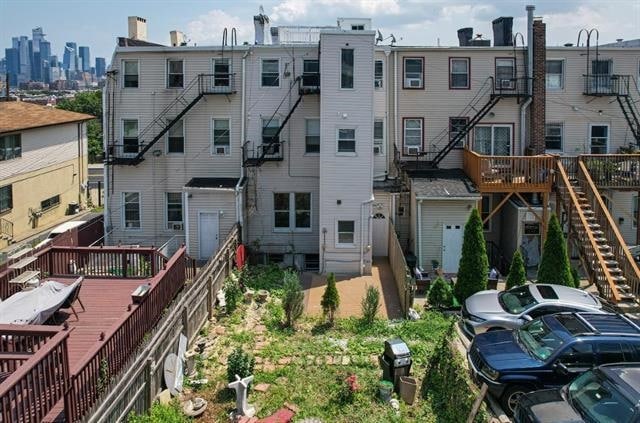 300 Paterson Plank Rd, Jersey City, NJ 07307 - exterior space