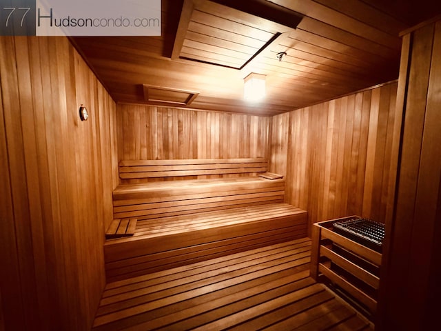 77 Hudson St Unit 1408, Jersey City, NJ 07302 - view of sauna / steam room