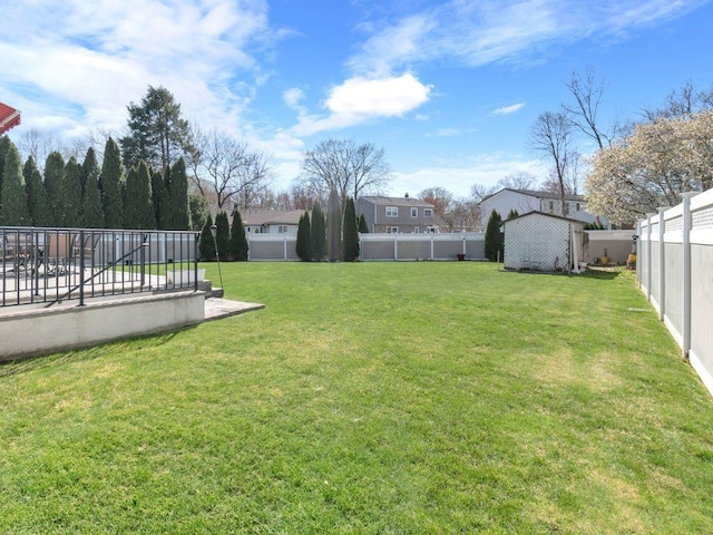 183 Oak Ave, River Edge, NJ 07661 - view of yard