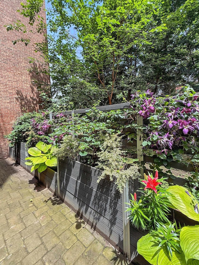 112 Wayne St Unit 2-A, Jersey City, NJ 07302 - view of patio
