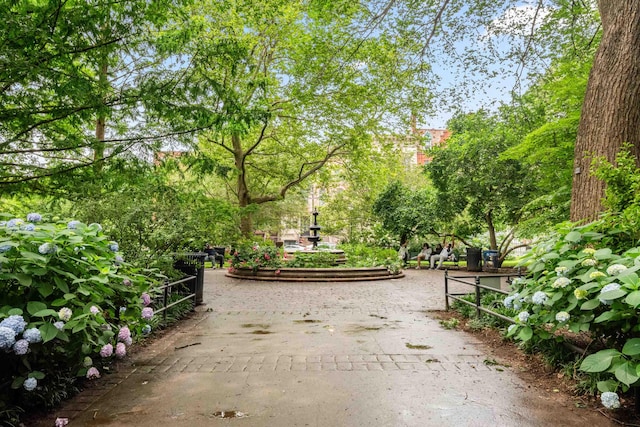 112 Wayne St Unit 2-A, Jersey City, NJ 07302 - view of property's community