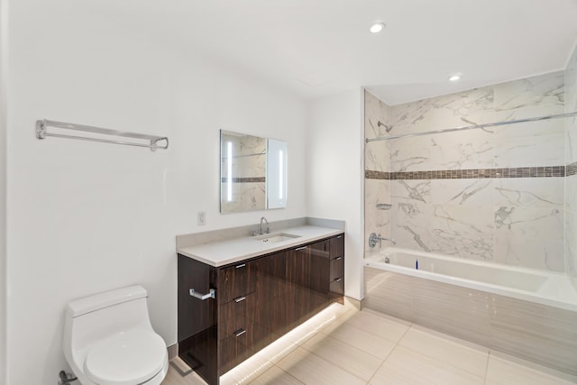 full bathroom featuring tiled shower / bath combo, vanity, toilet, and recessed lighting