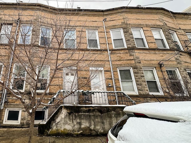 view of townhome / multi-family property