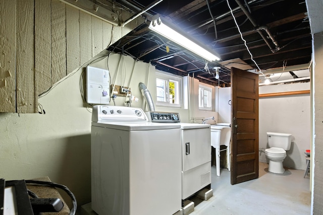 83 W 38th St, Bayonne, NJ 07002 - laundry area featuring washer and clothes dryer