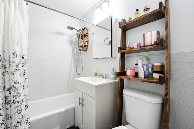 100 Manhattan Ave Unit 416, Union City, NJ 07087 - bathroom featuring vanity and shower / bath combo with shower curtain