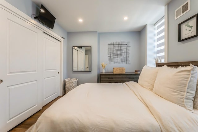 801 Willow Ave Unit 3R, Hoboken, NJ 07030 - bedroom with dark wood-style flooring and recessed lighting