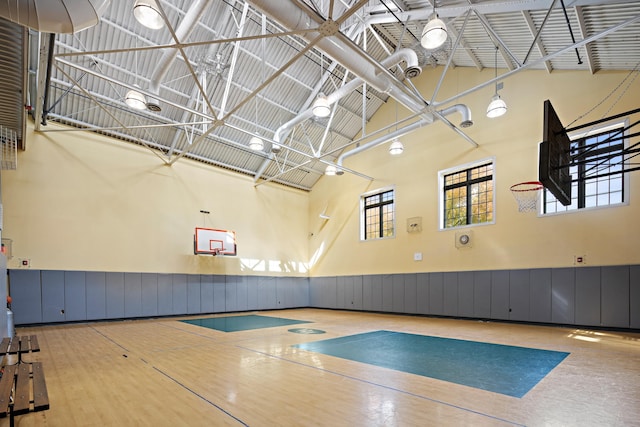 167 Wayne St Unit 105, Jersey City, NJ 07302 - view of basketball court featuring community basketball court