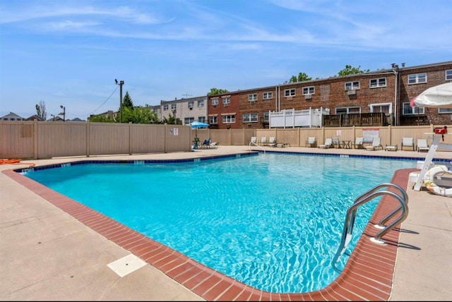 1225 Kennedy Blvd Unit 5E, Bayonne, NJ 07002 - community pool with a patio