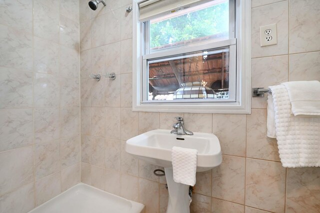241 Grace Ave, Secaucus, NJ 07094