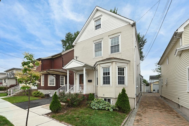 241 Grace Ave, Secaucus, NJ 07094