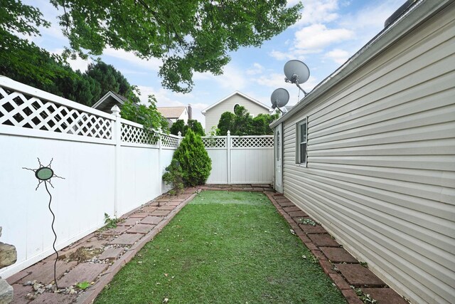 241 Grace Ave, Secaucus, NJ 07094