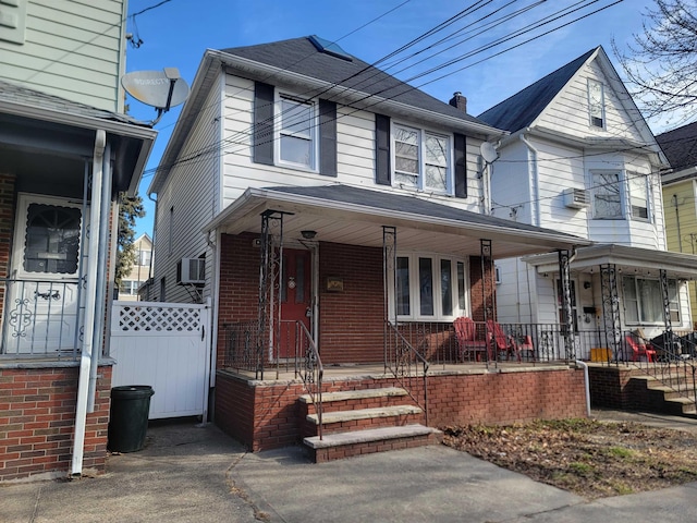 view of front of property with covered porch