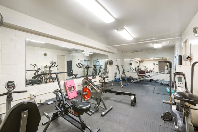 9060 Palisade Ave Unit 405, North Bergen, NJ 07047 - view of exercise room