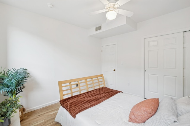 110 Morris St Unit 301, Jersey City, NJ 07302 - bedroom with light wood finished floors and a ceiling fan