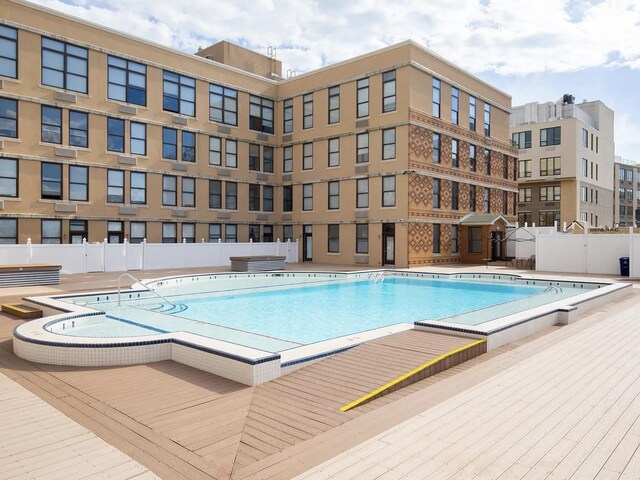 10 Regent St Unit 209X, Jersey City, NJ 07302 - community pool with a jacuzzi