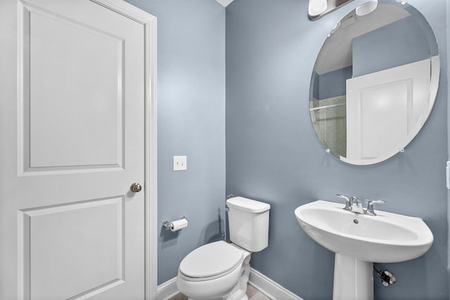 129 Roosevelt Dr, Wood-Ridge, NJ 07075 - full bath with toilet, baseboards, and a shower