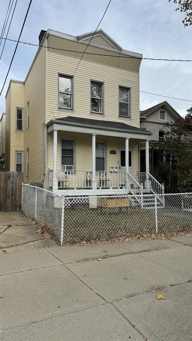 view of front facade with a porch