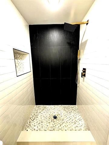 141 Sherman Ave Unit 1, Jersey City, NJ 07307 - full bath with tiled shower