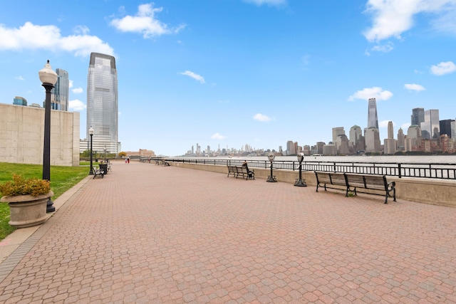 view of home's community featuring a skyline view