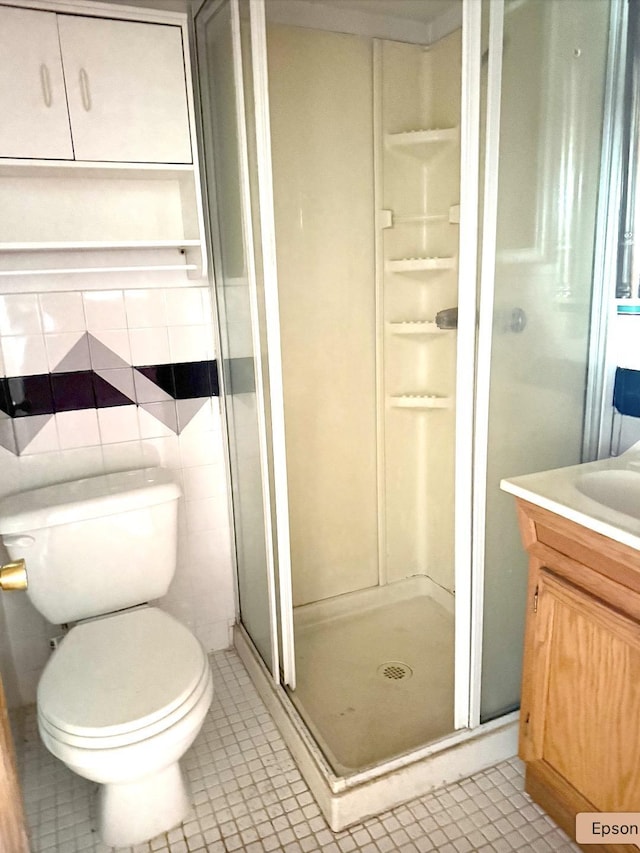 1437 Gehr Pl, North Bergen, NJ 07407 - full bath with a shower stall, vanity, and tile patterned floors