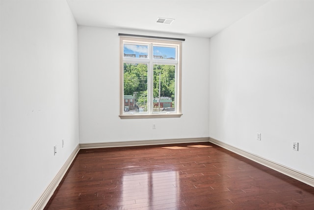 7400 River Rd Unit 304, North Bergen, NJ 07047 - unfurnished room with hardwood / wood-style floors and baseboards