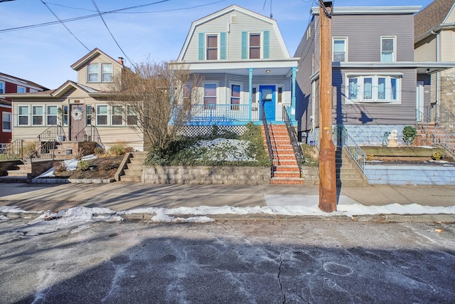 view of front of home with covered porch