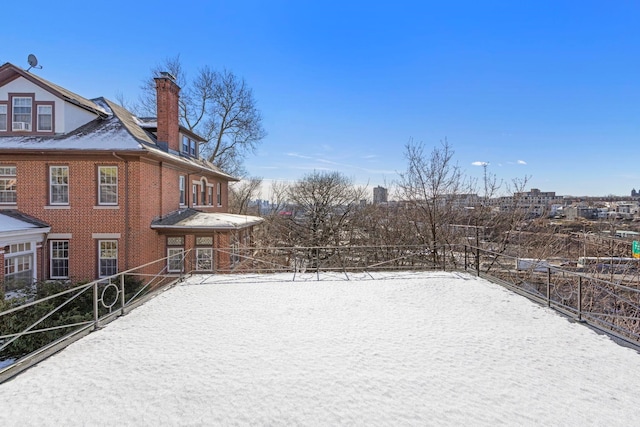 6 Kingswood Rd, Weehawken, NJ 07086 - view of snowy yard