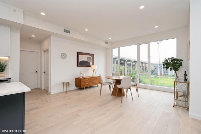 425 3rd St Unit 404, Jersey City, NJ 07302 - dining area featuring light wood-type flooring and recessed lighting