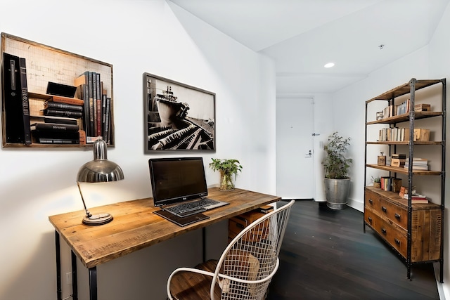 77 Hudson St Unit 3111, Jersey City, NJ 07302 - home office with wood finished floors and recessed lighting